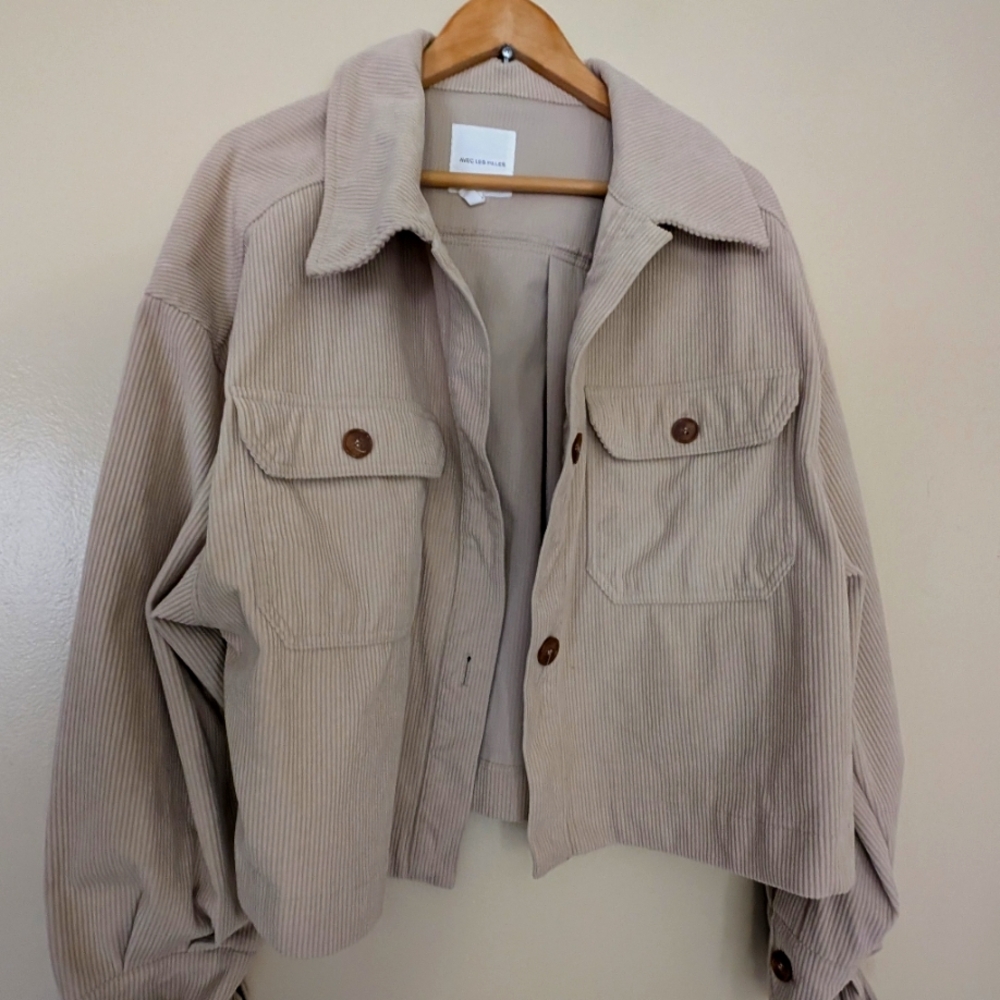 Avec Les Villes corduroy crop shacket. Women's size XL